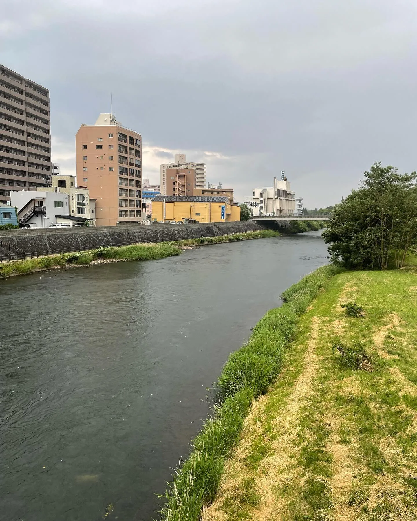 午後イチの相続手続き打ち合わせに向けて、朝から事務所に行って...