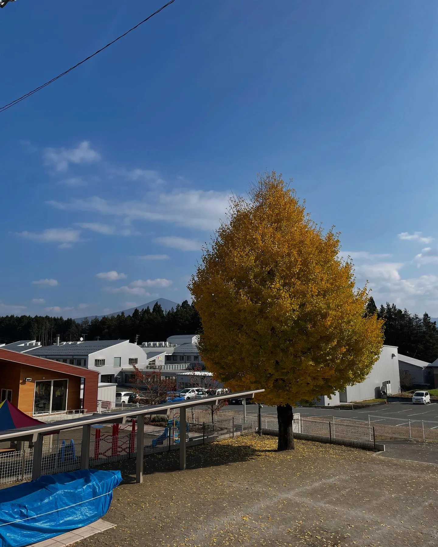 今日は土曜日だけど、朝からお客様を訪問して諸々の書類確認など...