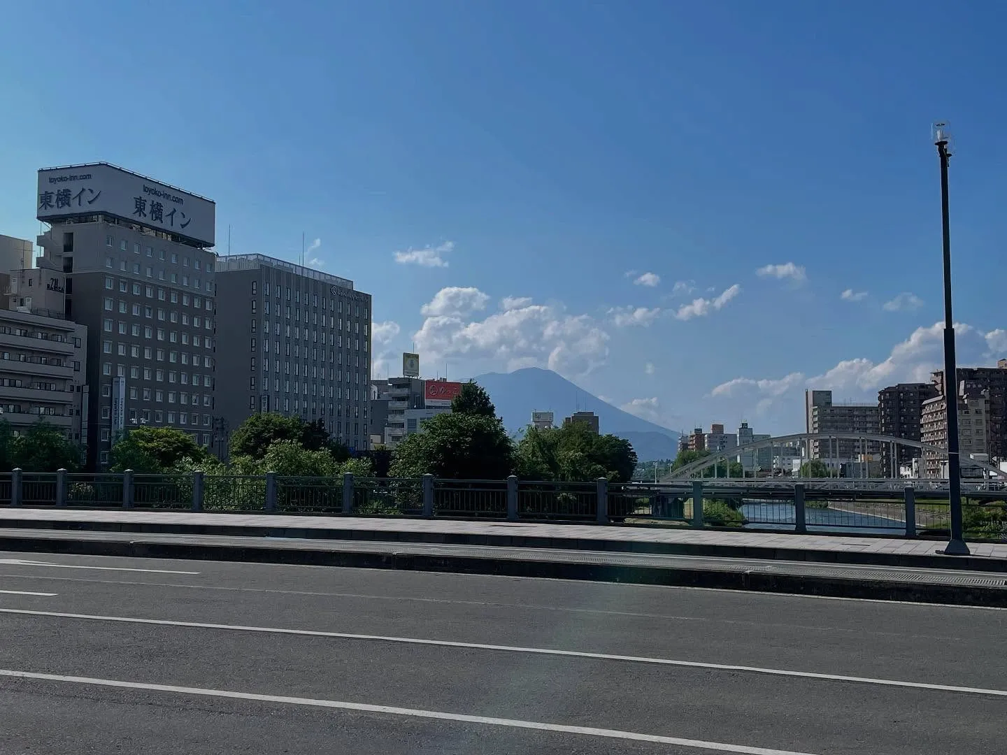 今日は事務所移転後の整理とか、お手伝いして頂ける方用のパソコ...