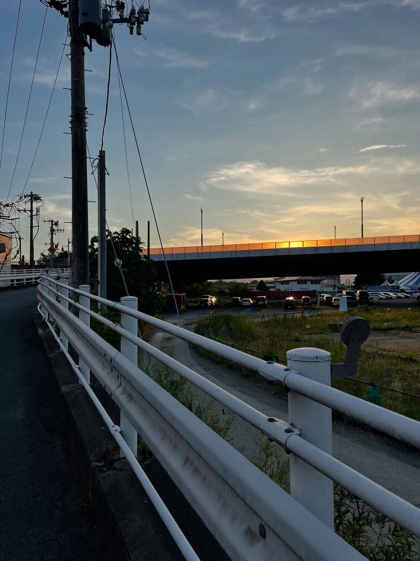 あさあで各所へ連絡してから、法務局、市役所に行って色々書類を...