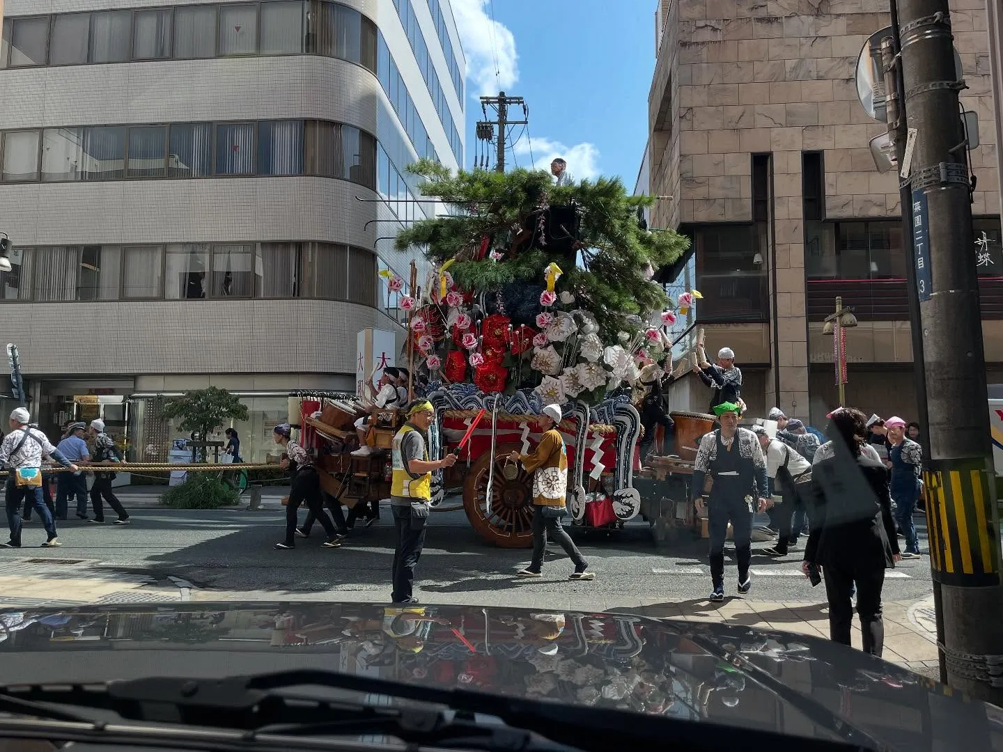 今日は朝から金融機関巡りで、朝イチにゆうちょ銀行で取引明細、...