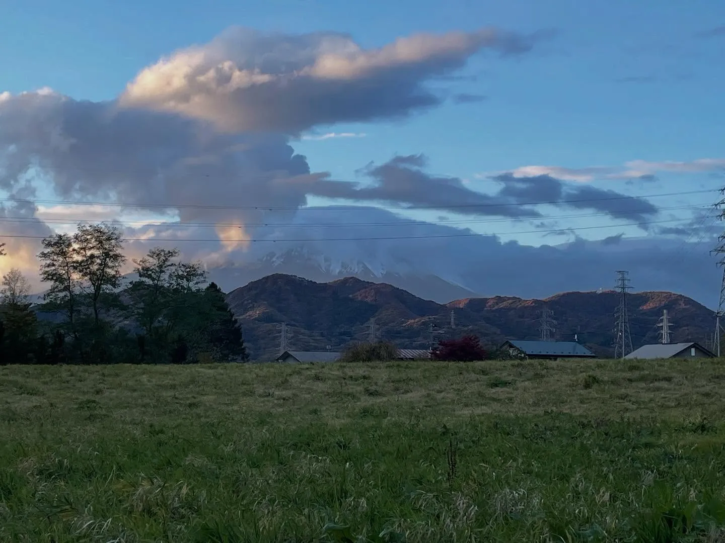 今日は午後から仕事、ホームページからご予約頂いたお客様との面...