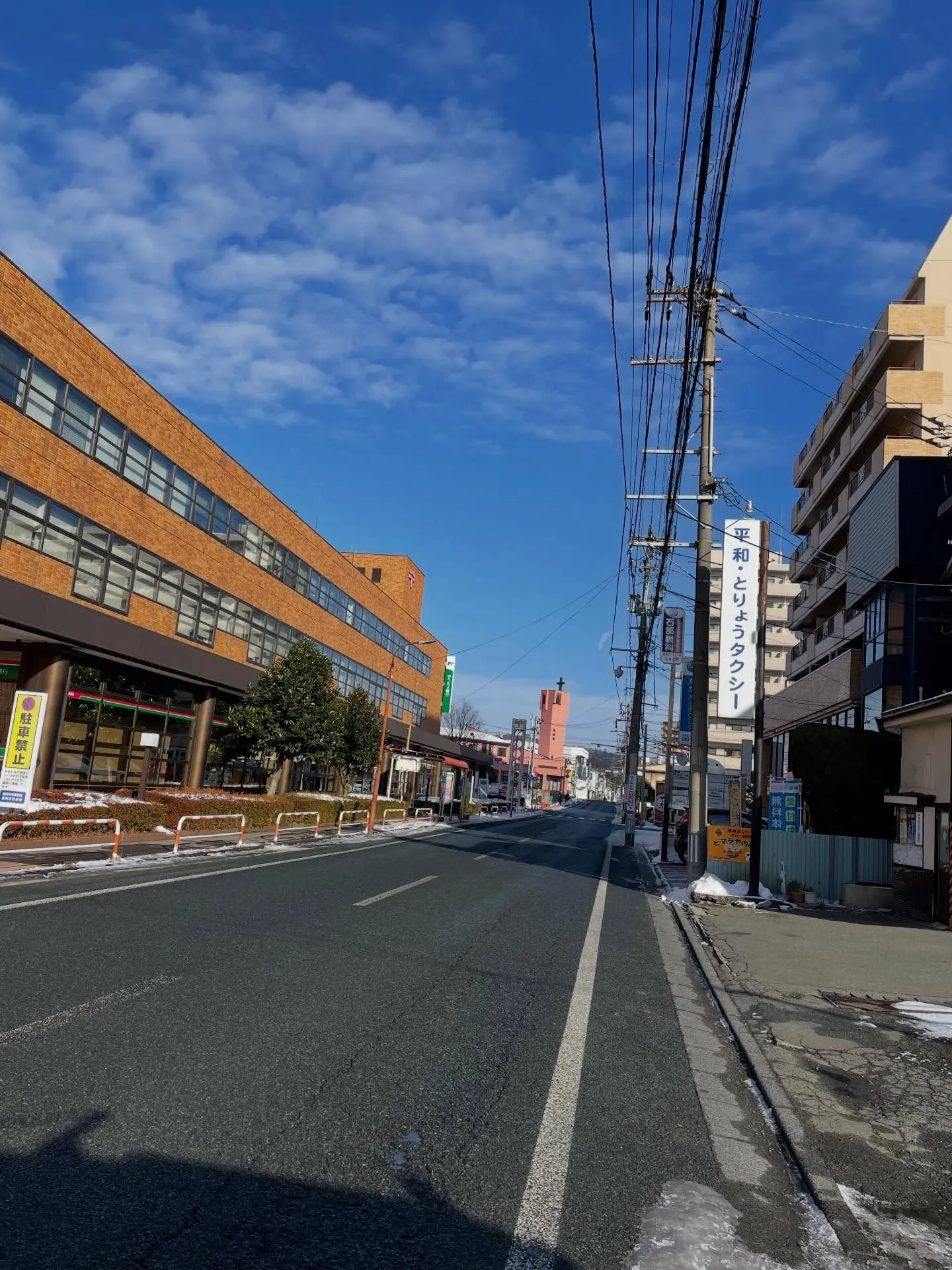 今日も朝イチで郵便局、相続手続きを４件お願いして、その後に銀...