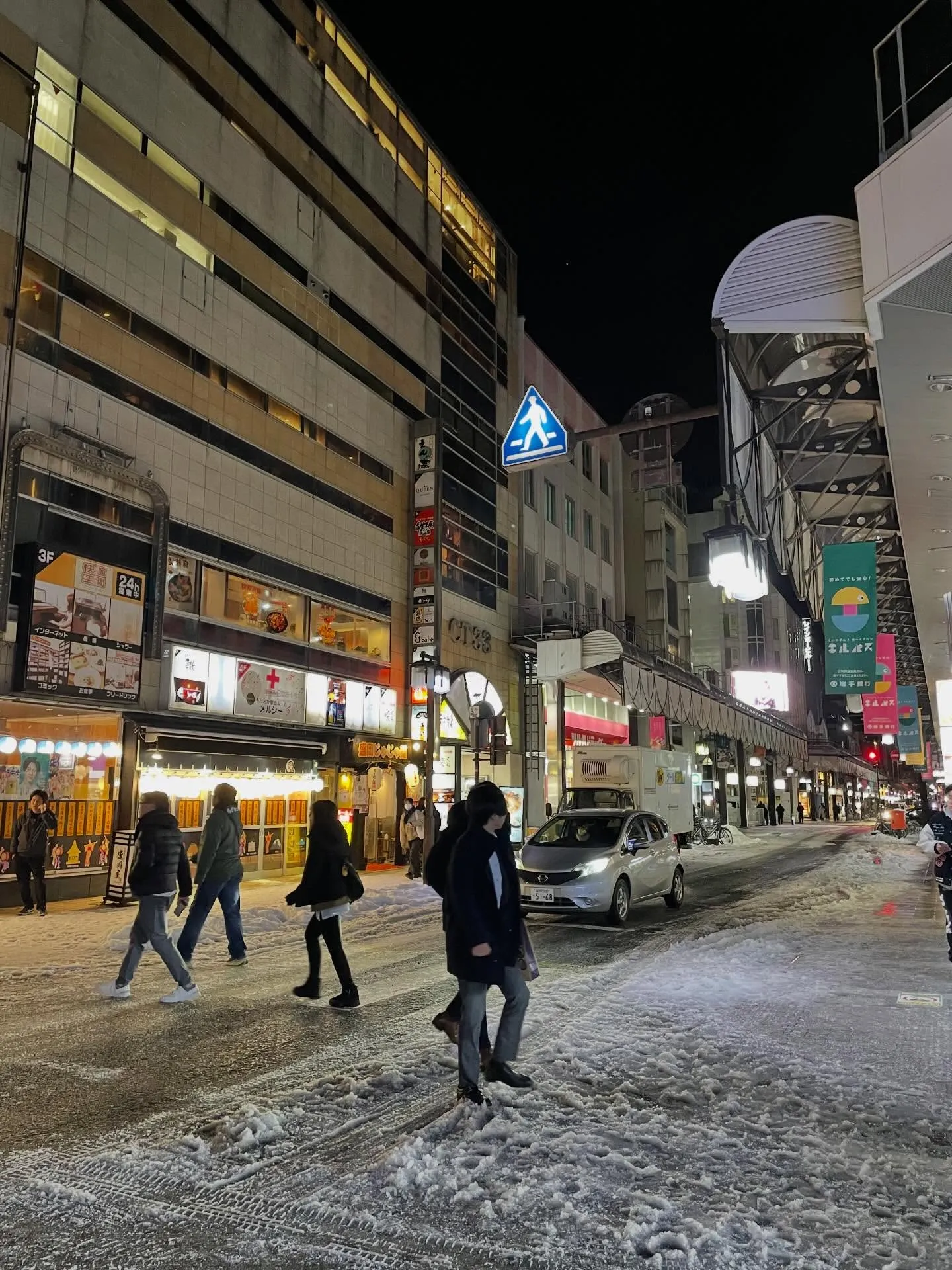 今日の午前中、残作業の書類をまとめた後、すぐにお客様がいらっ...