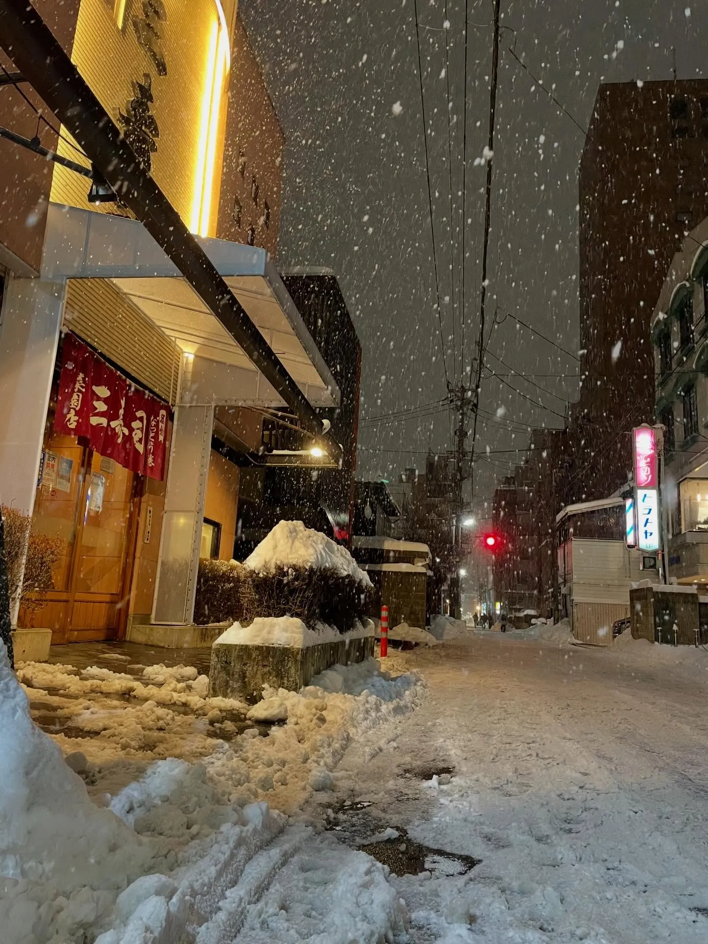 今日も朝から書類作成、昨日の続きで都市銀行への残高証明書を依...