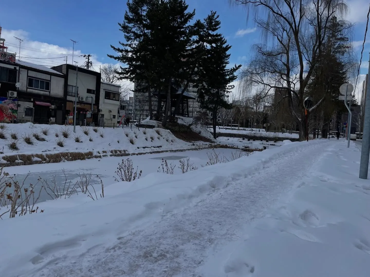 今日、朝イチであちこちに連絡をしてから、まずは公証役場に行っ...