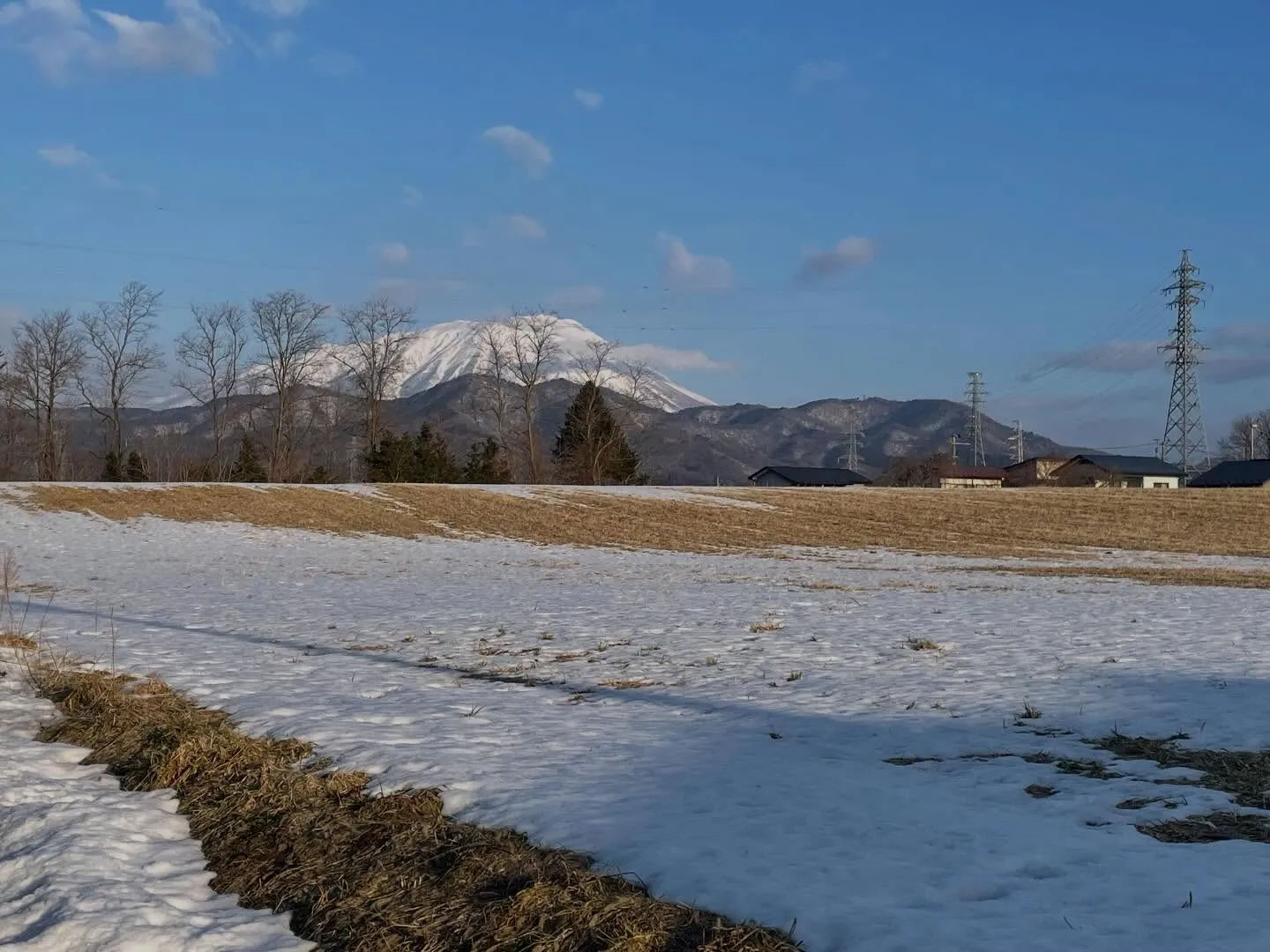 朝イチで銀行に行って残高証明を依頼、４件ほど他の銀行を巡って...