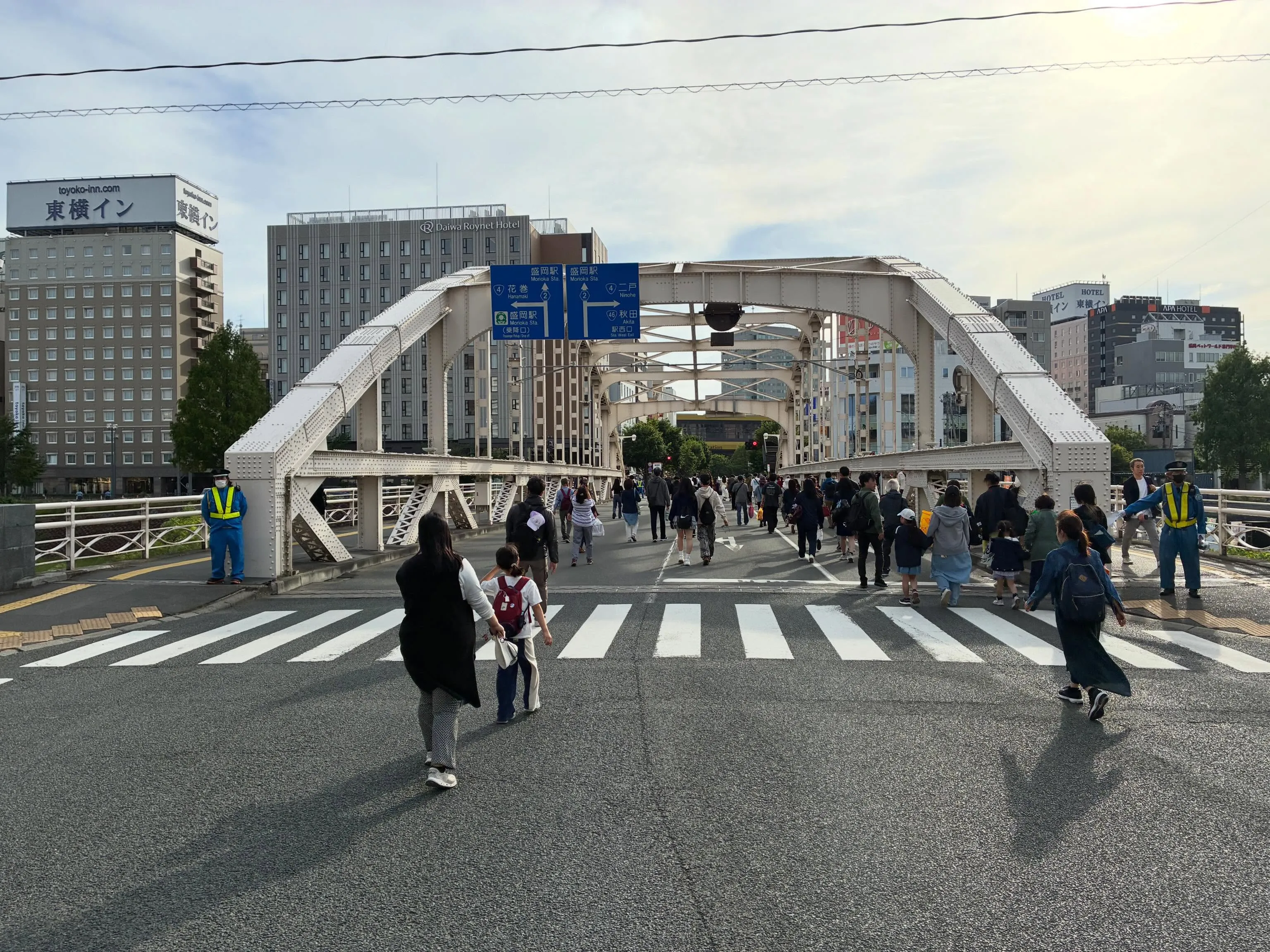 今日はいつも通りに事務所に入って、渋滞していた仕事を片付けて...